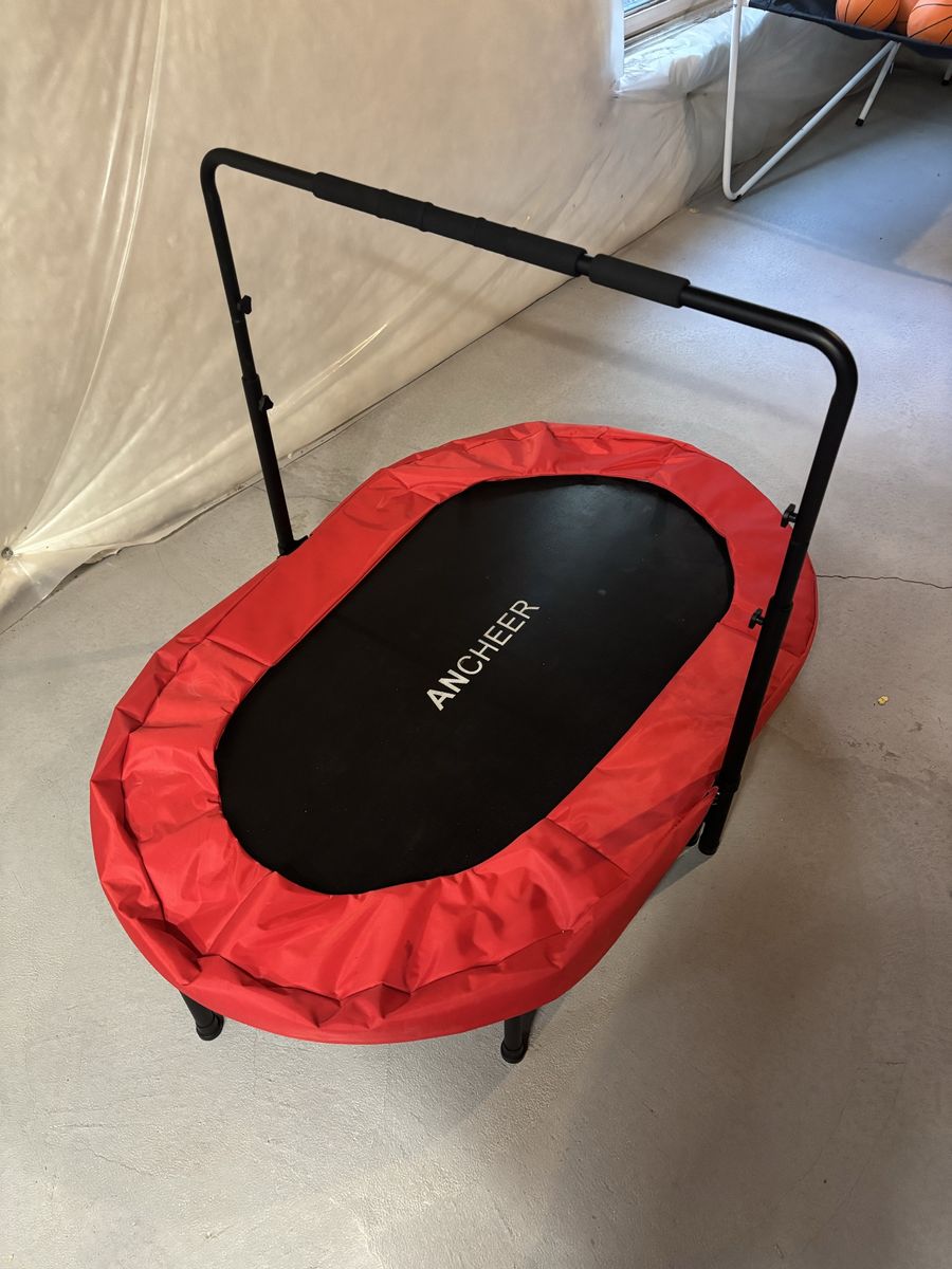 Ancheer Fitness Rebounder Mini Trampoline with Adjustable Handrail, Red/Black, Excellent Condition
