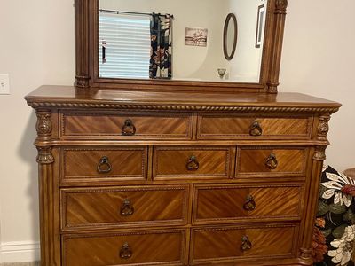 Beautiful wood dresser, mirror, and 2 night stands