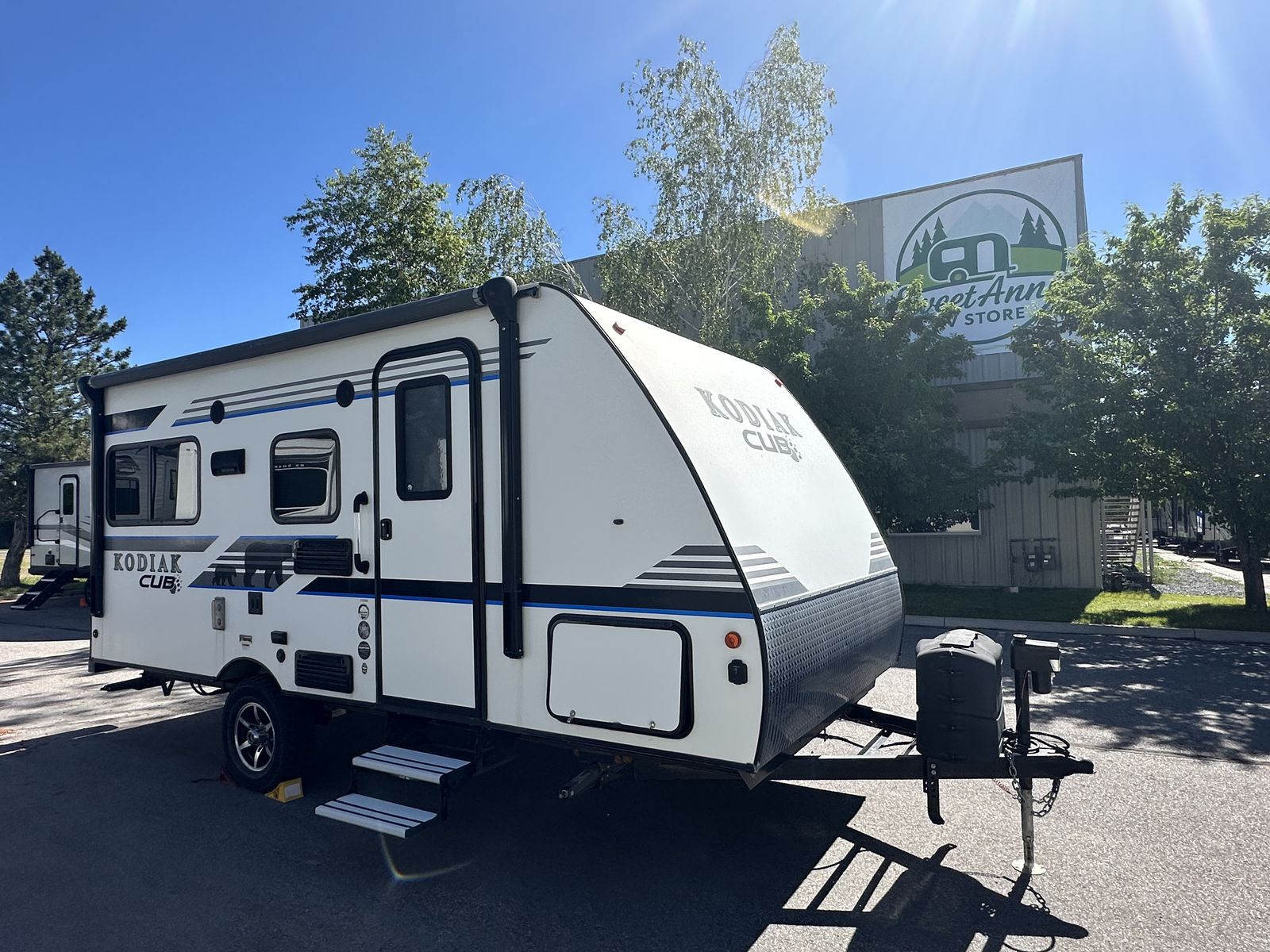 2018 Dutchmen Kodiak Cub 176RD Couples Coach Travel Trailer