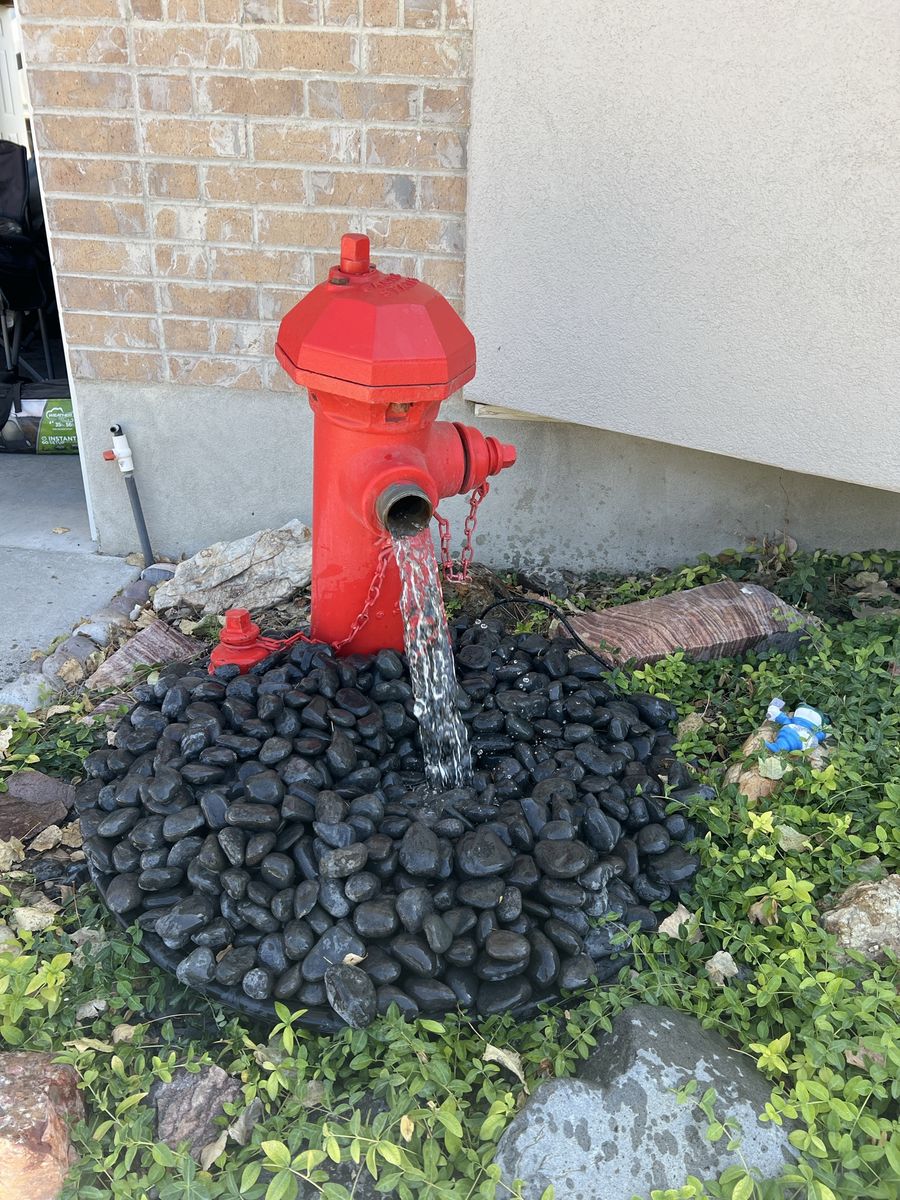 Decorative Outdoor Red Fire Hydrant Water Fountain