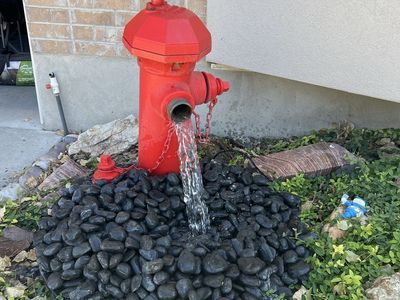 Decorative Outdoor Red Fire Hydrant Water Fountain