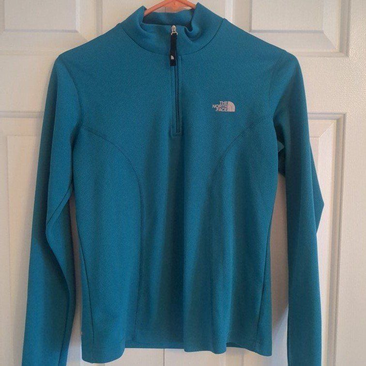 Women's med The North Face 3/4 zipper flight shirt