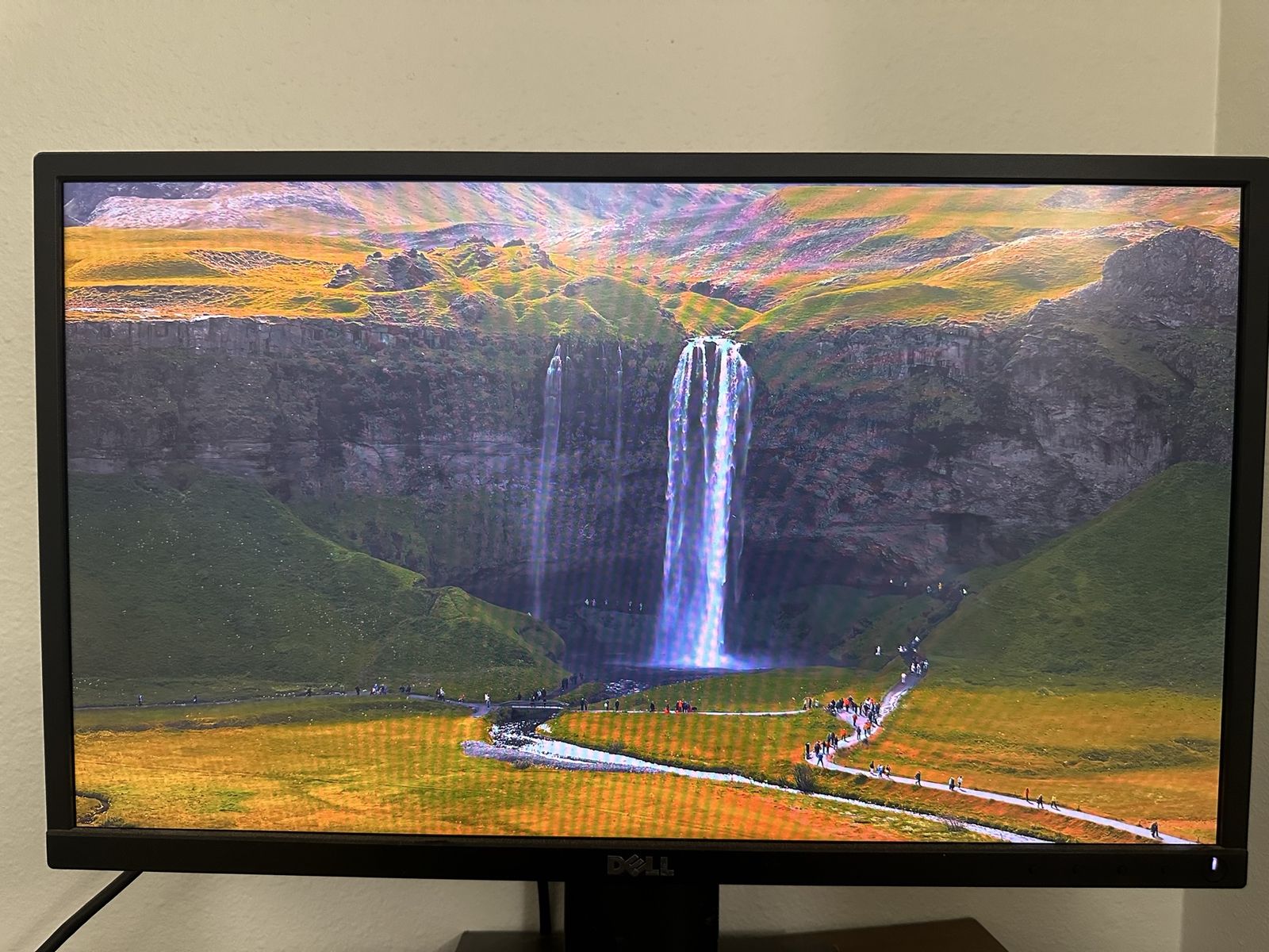 Dell 21.5” Monitor 1080p Full HD with HDMI cable