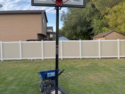 Basketball lifetime hoop shatterproof