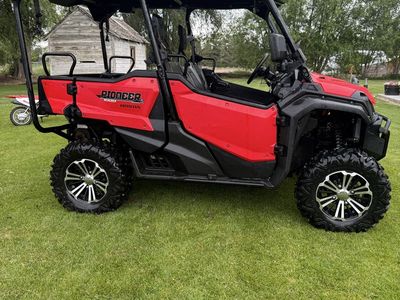 Honda Pioneer 1000-5