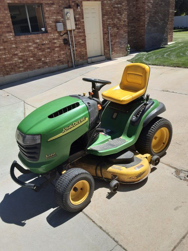 John Deere L120 Automatic Lawn Mower with 48 Inch Deck