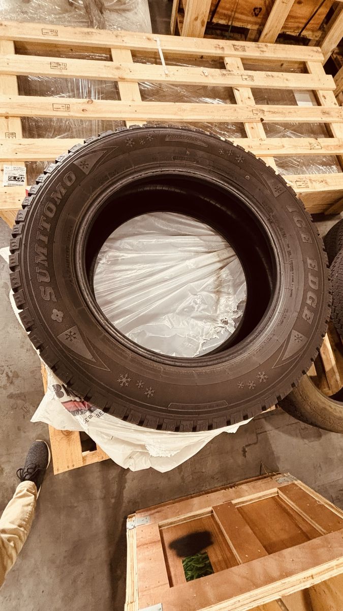 Sumitomo Ice Edge Winter Tire