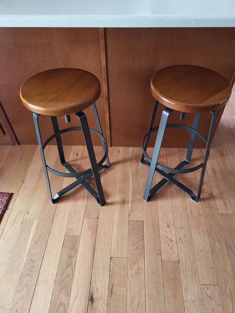 Barstools, 2