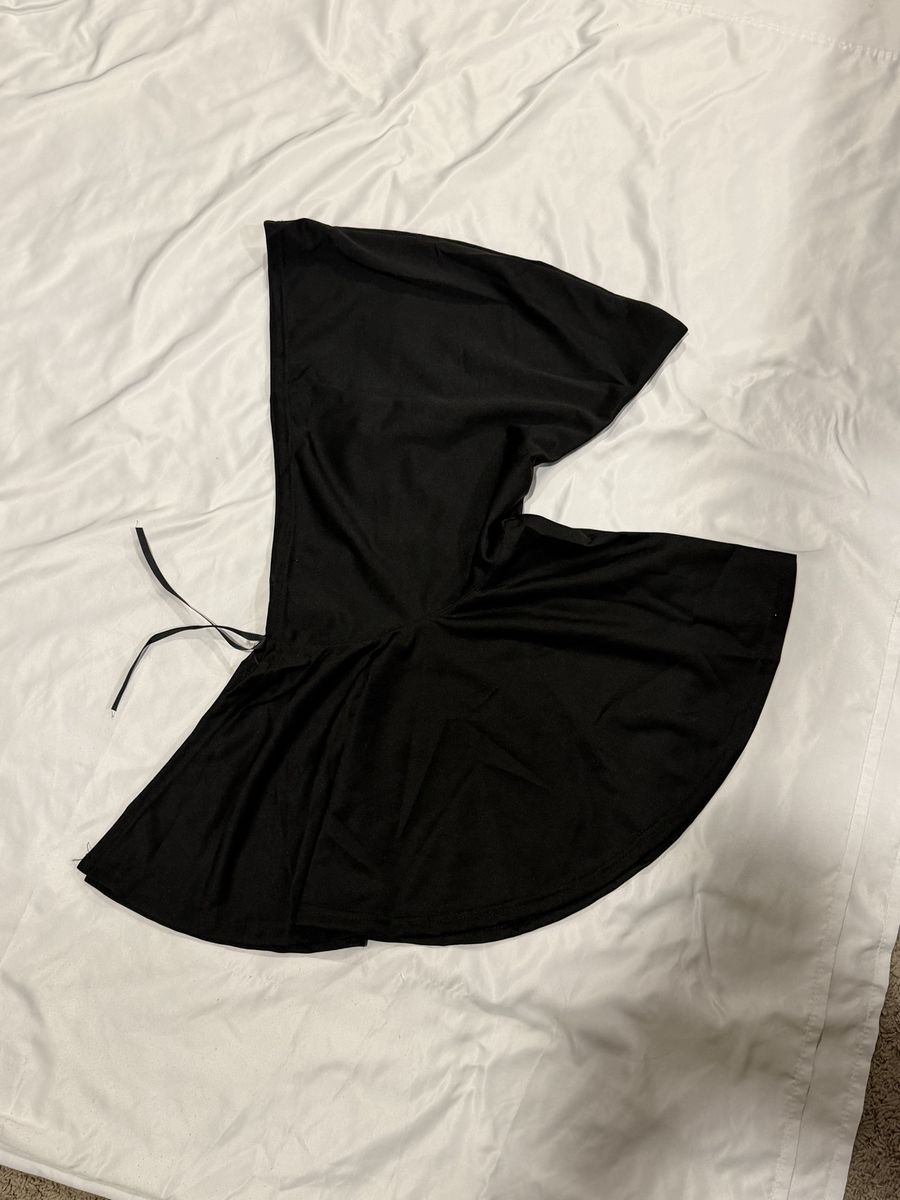 Gothic Hooded Renaissance Capelet Cloak - Black