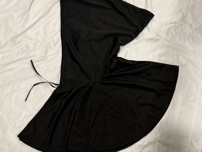 Gothic Hooded Renaissance Capelet Cloak - Black