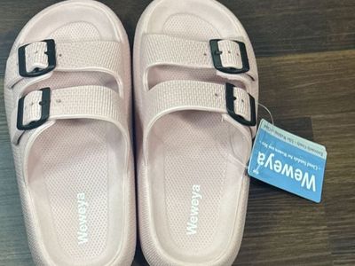 NEW Weweya Sandals Women size 7-8