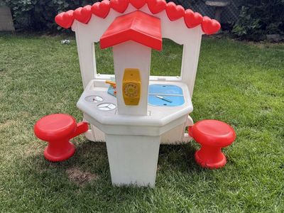 Plastic Outdoor Playhouse with Kitchen and Stools