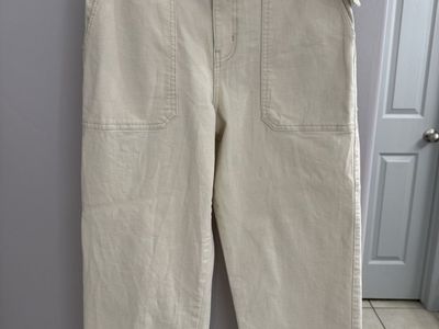 No Boundaries Demin Cargo Pants- Size 8