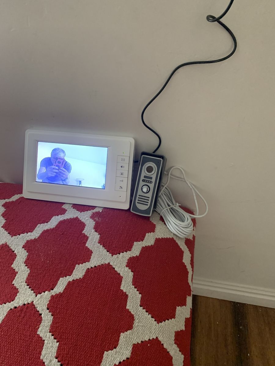 Wired Video Door Phone System / Intercom with 7" Monitor, good condition.