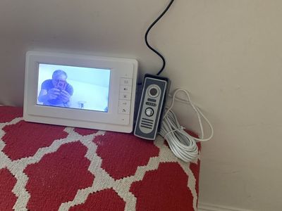Wired Video Door Phone System / Intercom with 7" Monitor, good condition.