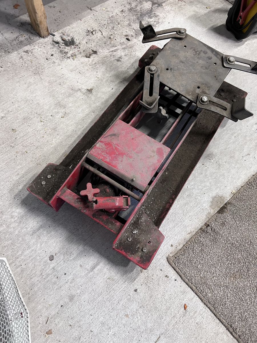 Transmission jack
