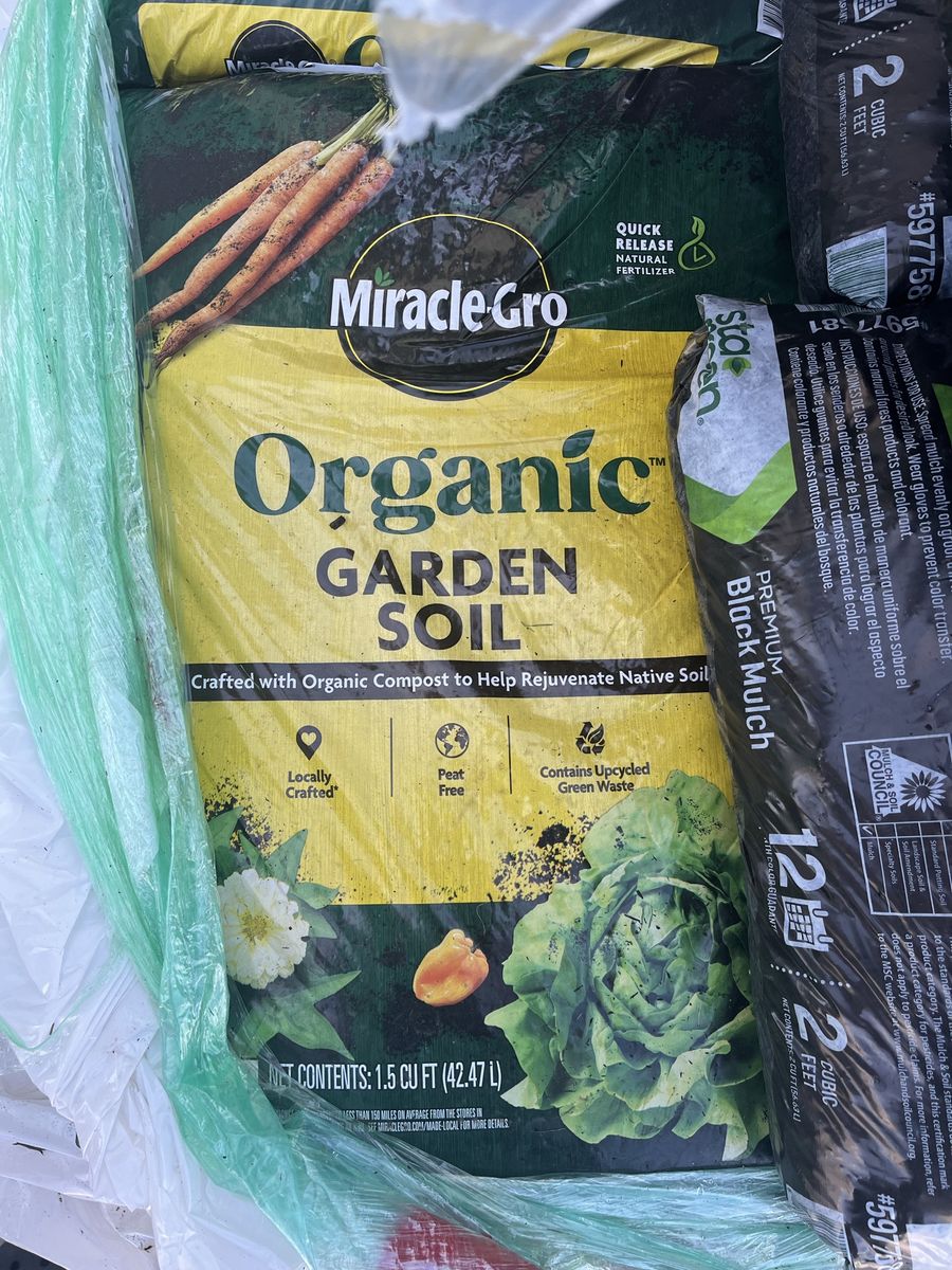21 Bags Garden bed organic soil