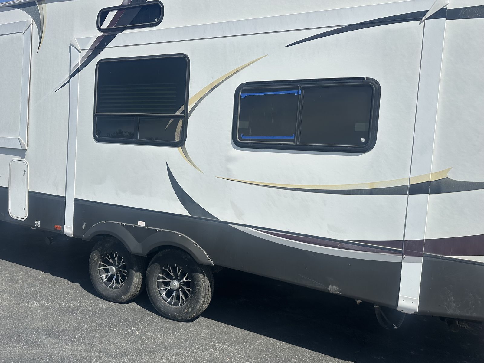 2013 Forest River Wildcat Maxx 5th Wheel