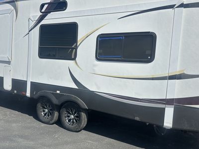 2013 Forest River Wildcat Maxx 5th Wheel