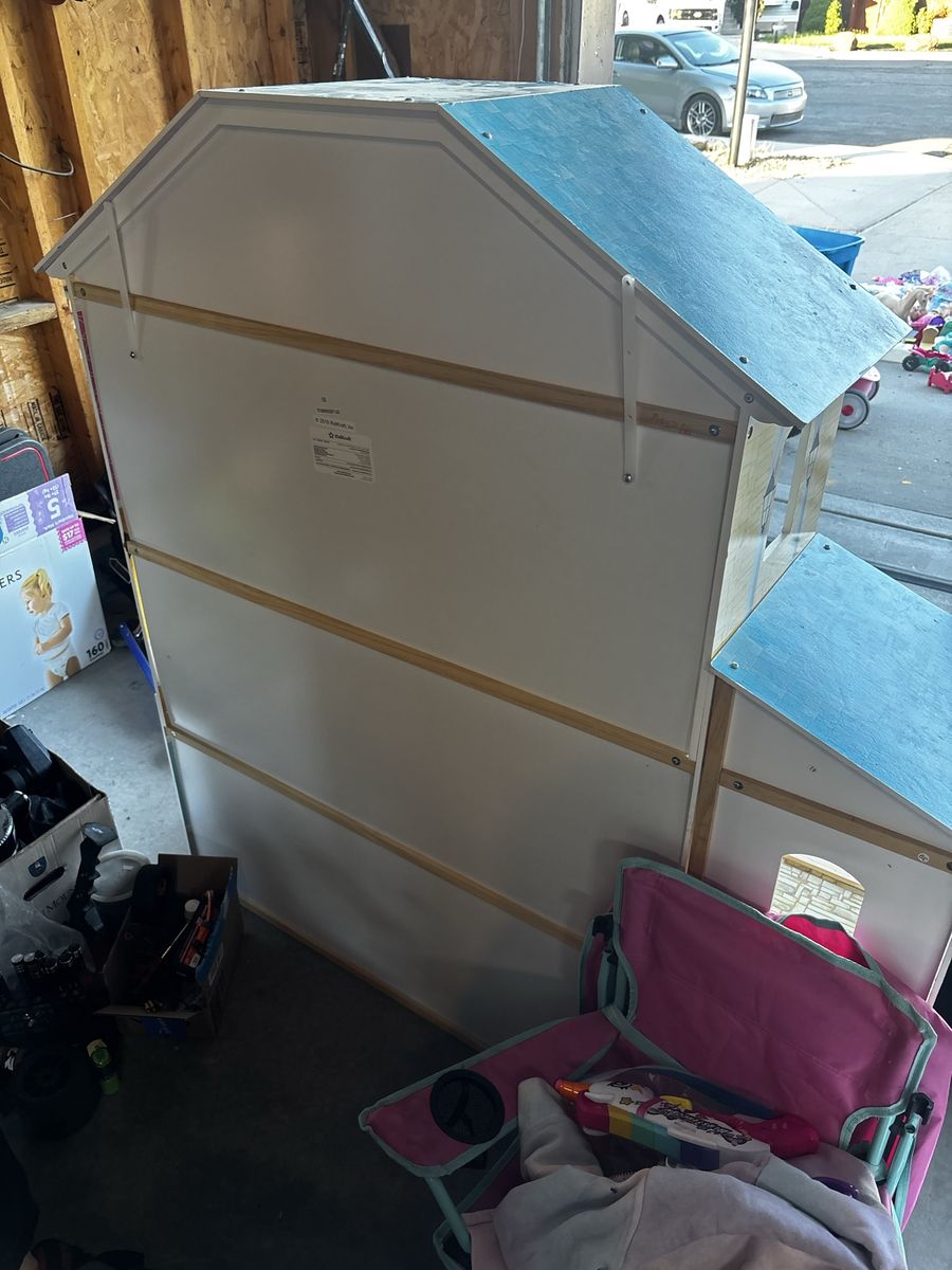 Main image 11