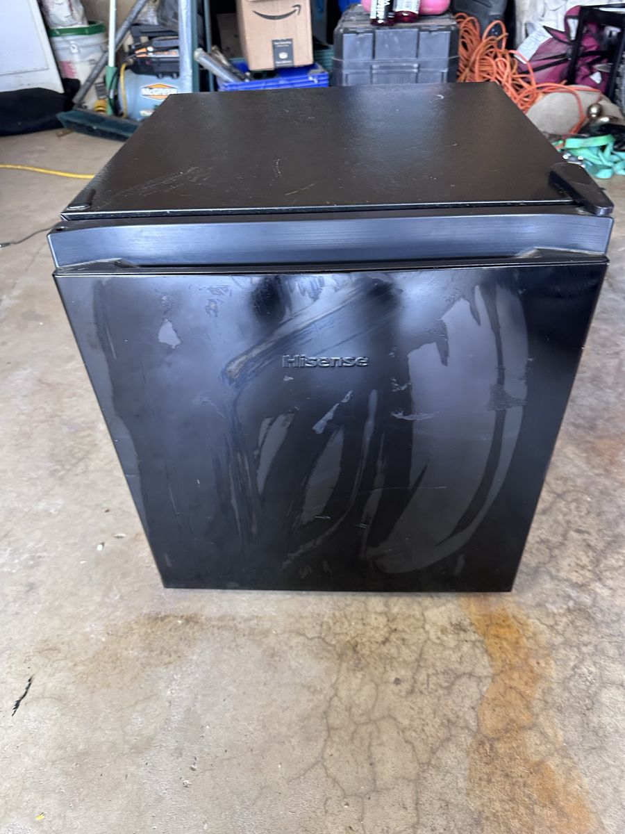 Mini fridge