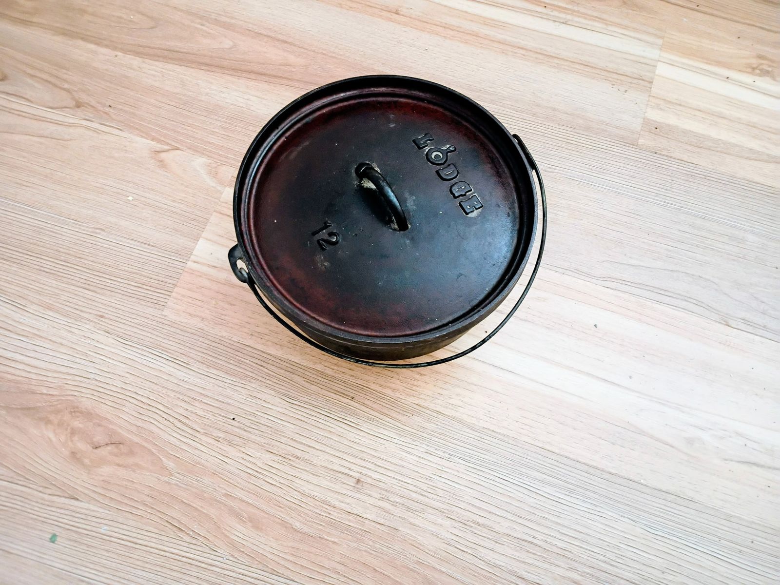 Iron Dutch oven