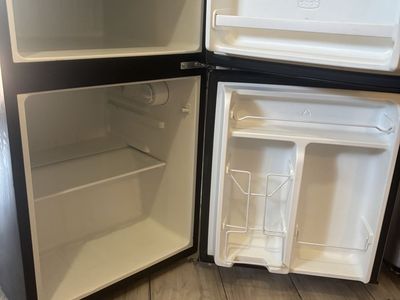 Willz Black Mini Fridge with Top Freezer Compartment - Compact Refrigerator