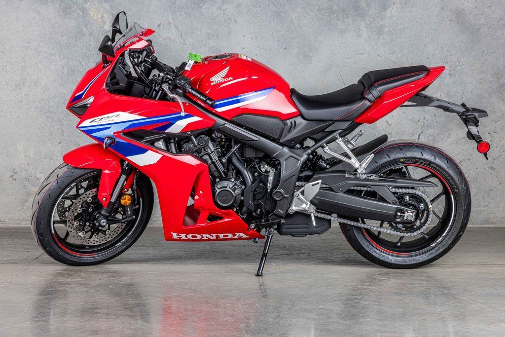 2026 Honda® CBR650R E-Clutch