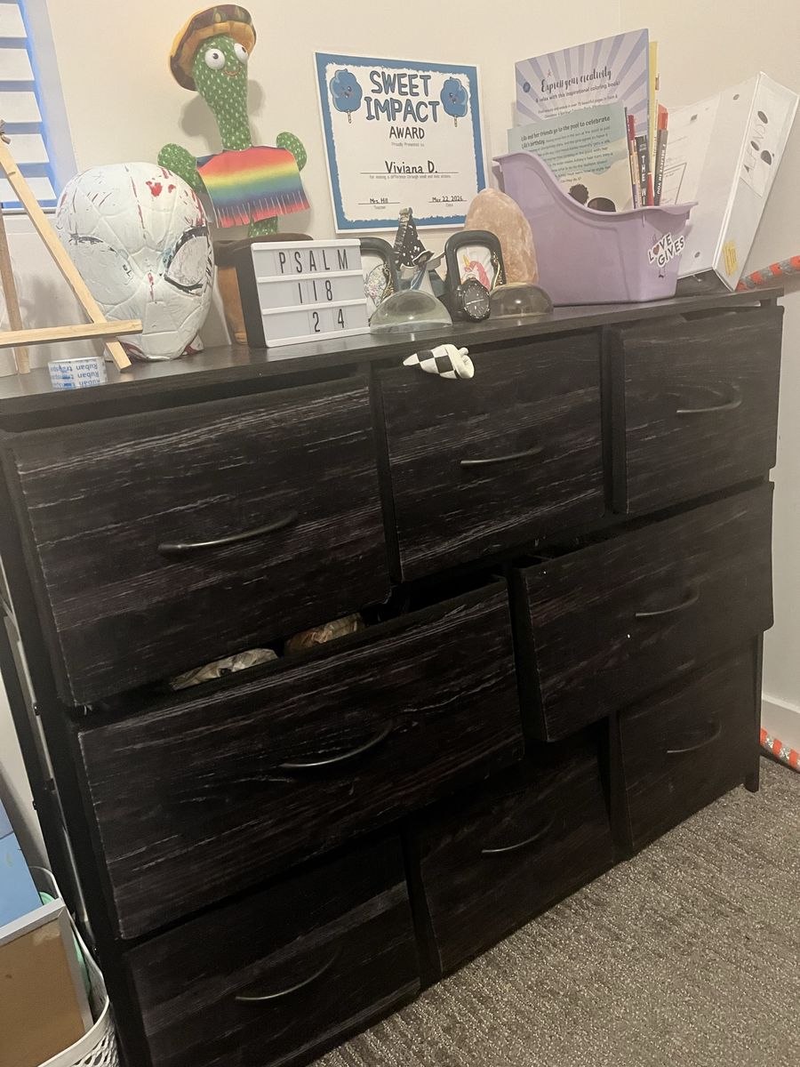 Black 8 drawer dresser mesh