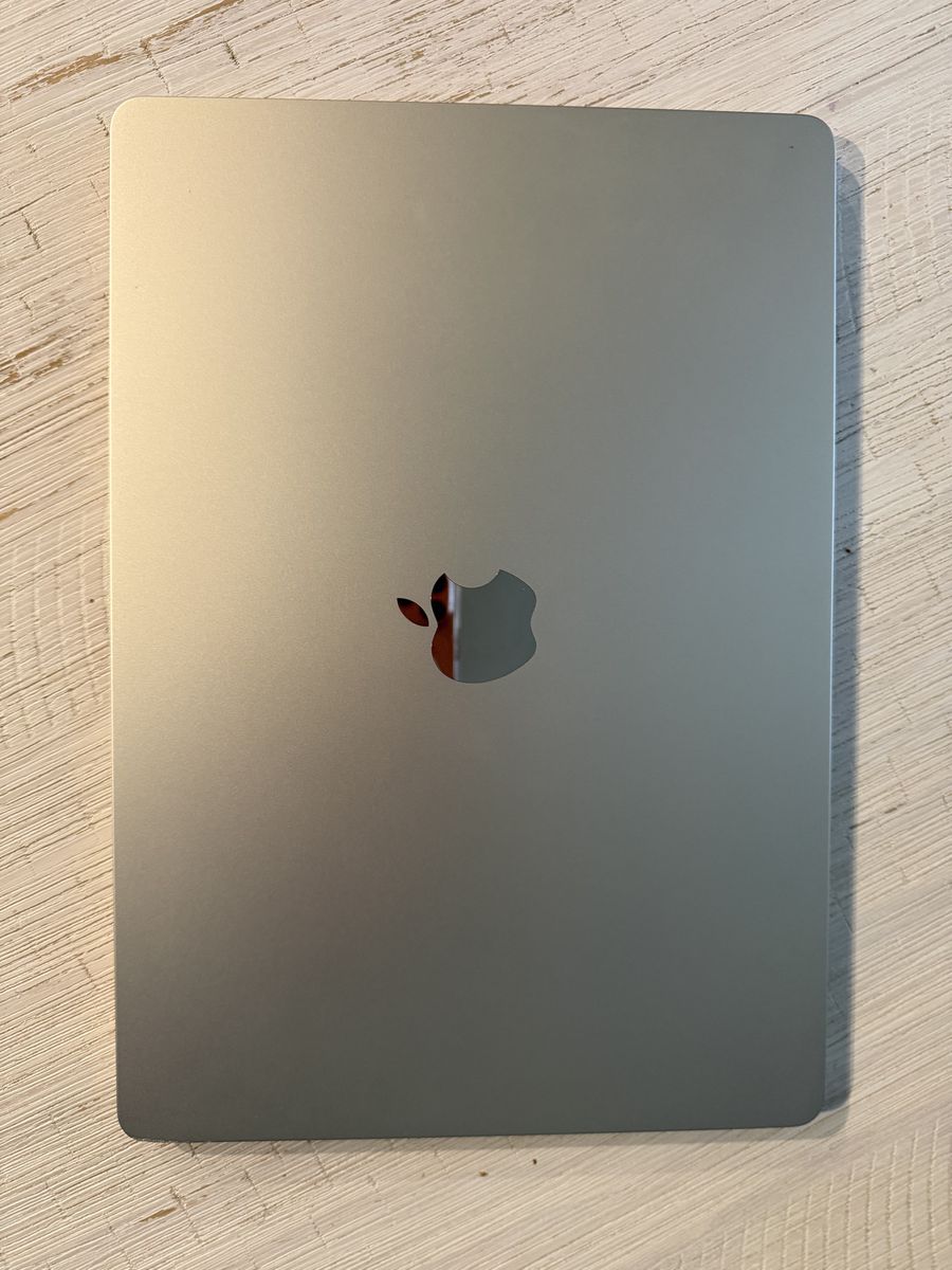 2023 MacBook Air 15” M2 – 512GB SSD – Excellent Condition