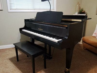K Kawaii GM-10 grand piano
