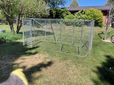 13’ x 7’ Heavy-Duty Dog Kennel – Great Condition