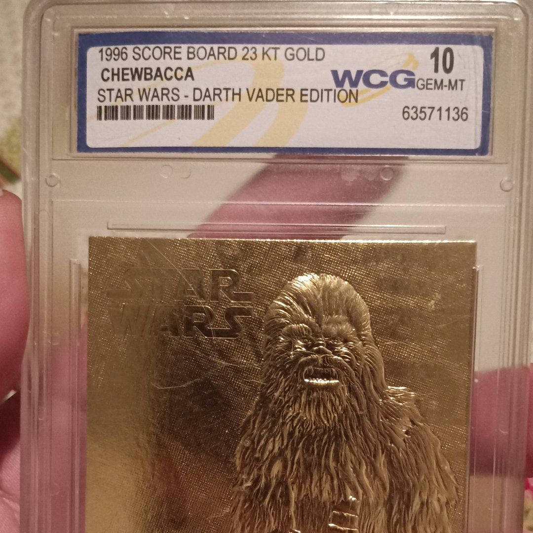 hello I'm selling my 1996  23KT gold starwars card