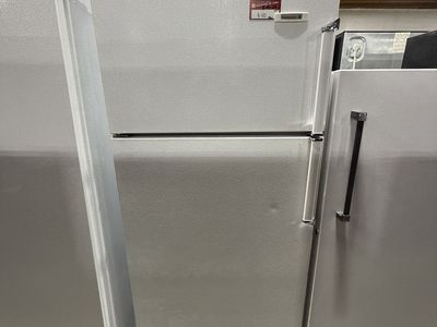 LOWEST PRICES AROUND! KELVINATOR TOP BOTTOM FRIDGE