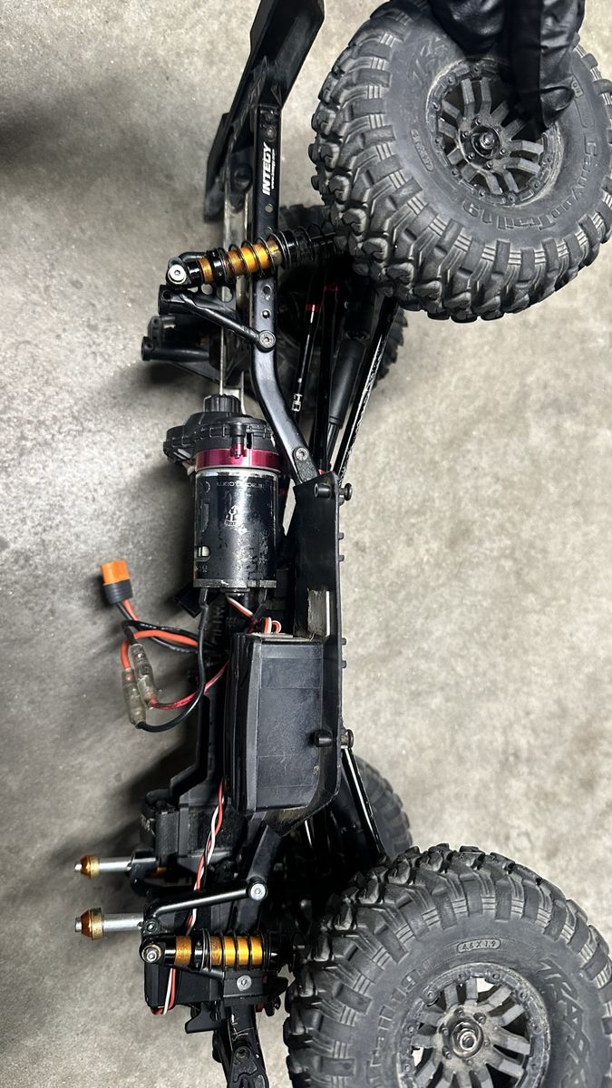 Main image 6