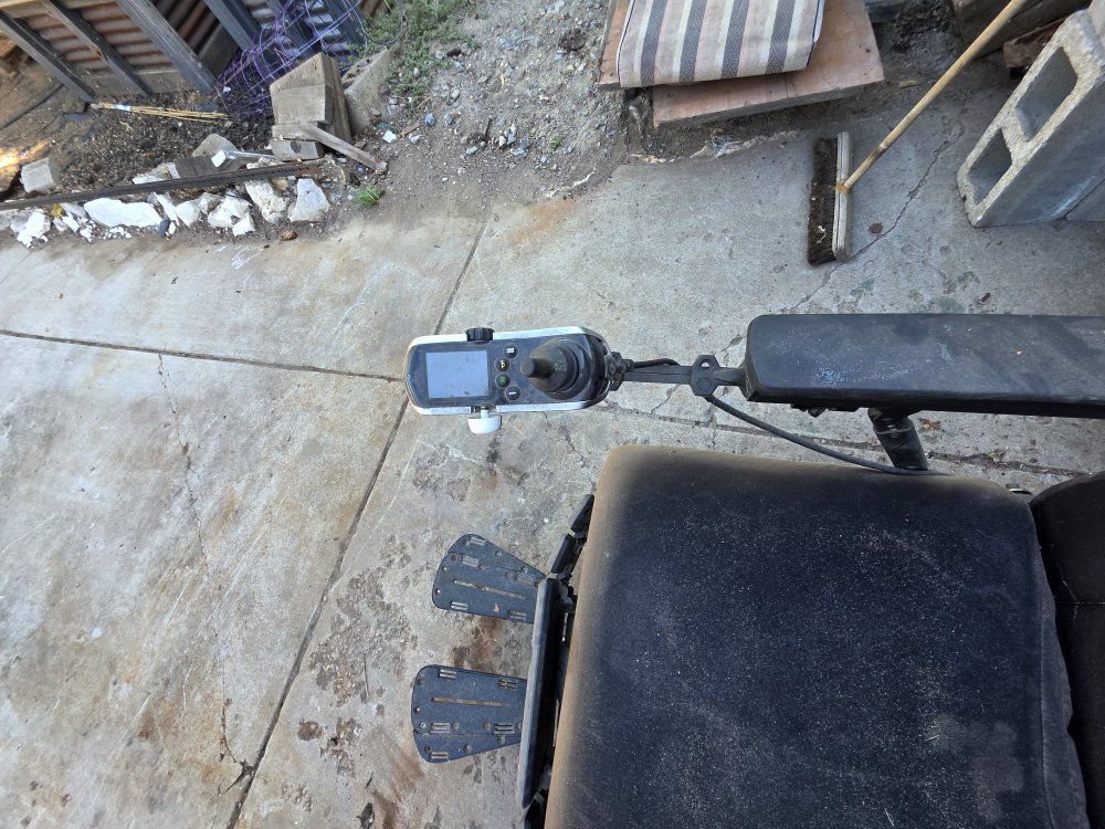 Main image 3