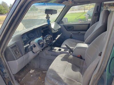 1997 jeep Cherokee xj 2wd part out