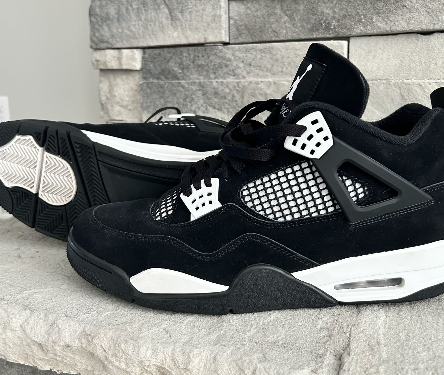 Used Retro Air Jordan 4 White Thunder size 13