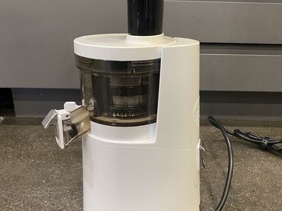 Hurom H-AA Slow Juicer - White Finish