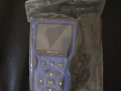 OBDII V519 Car Scanner Diagnostic Tool Blue - Reads & Clears Error Codes