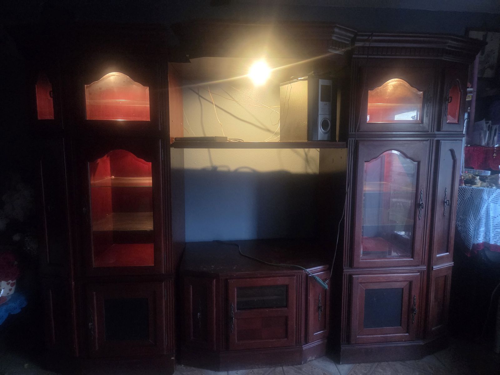 Entertainment center