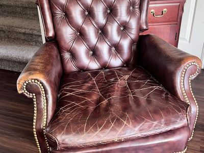Vintage Leathercraft Genuine Leather Chesterfield Executive Reclining Swivel Chair – Made in USA