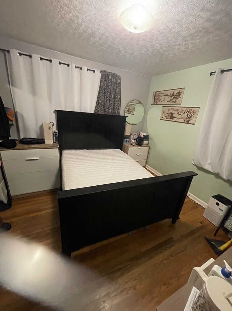 Black Wood Queen Frame