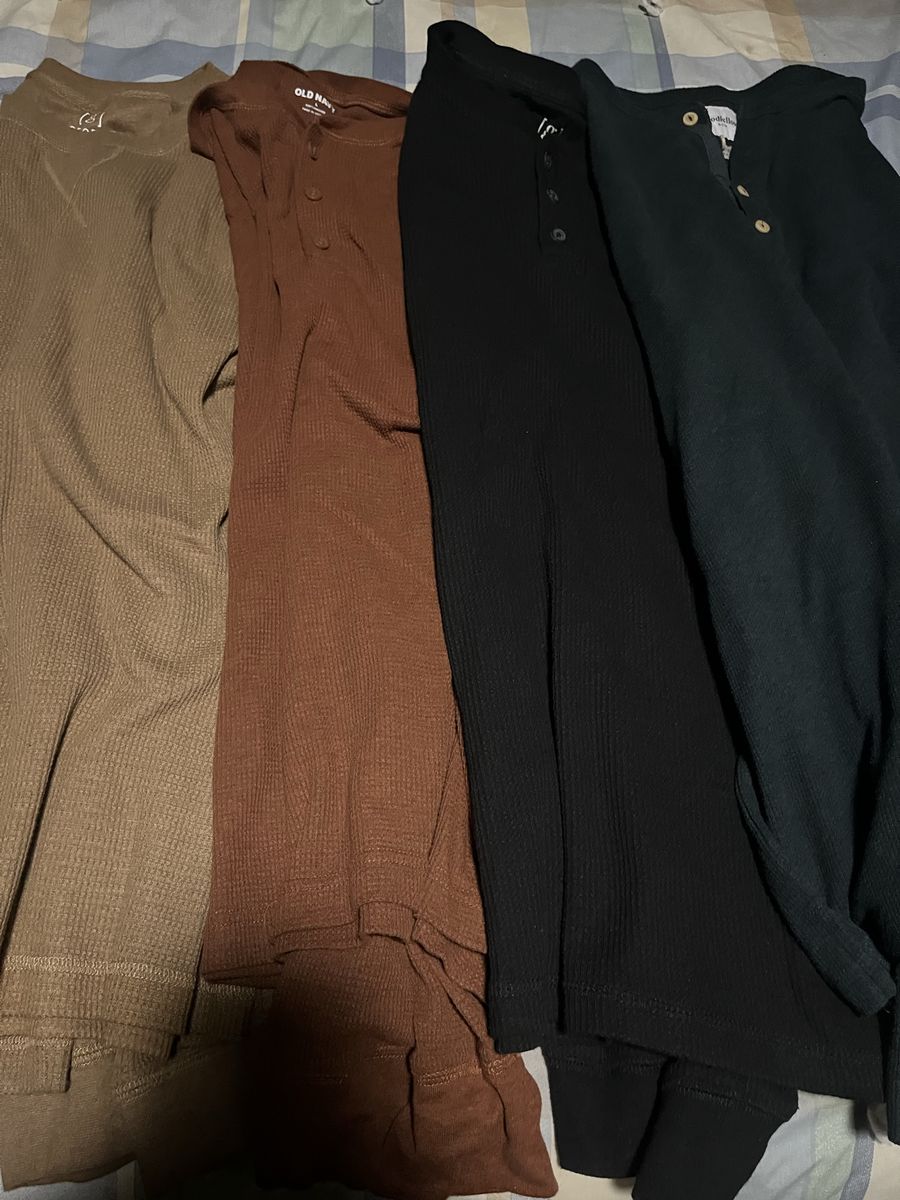 Old Navy & All in Motion Men's Waffle Knit Thermal Henley & Crew Neck Shirts (4-Pack) Large