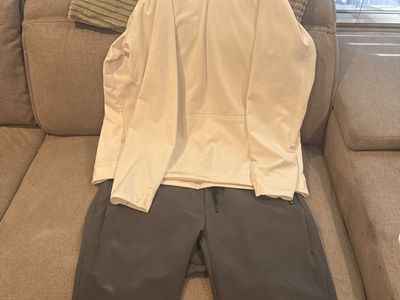 UNRL Jog Suit