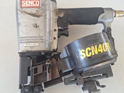 Senco SCN40R roofing nail gun