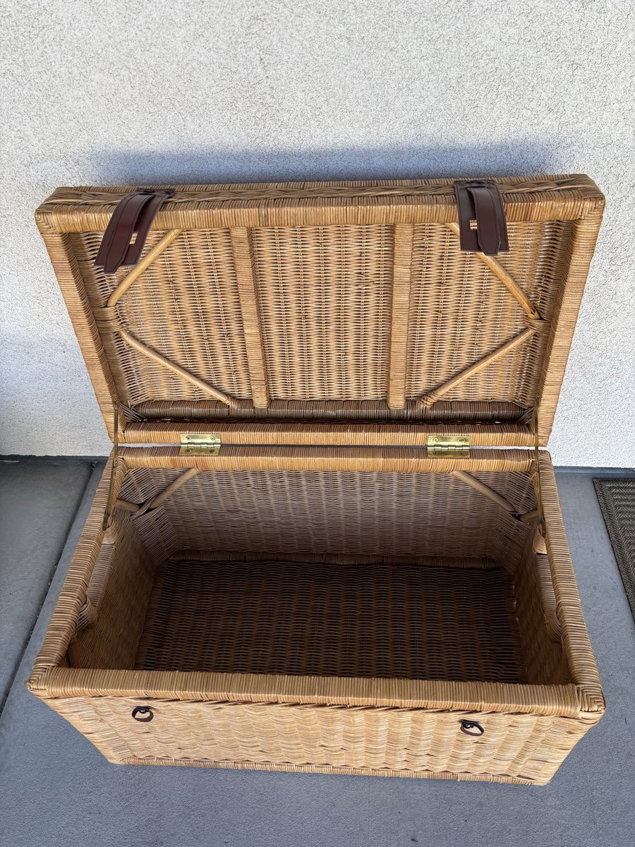 Main image 2