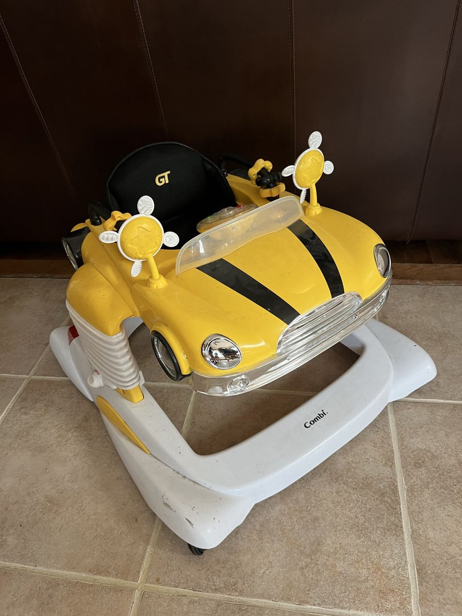 Combi brand car baby walker