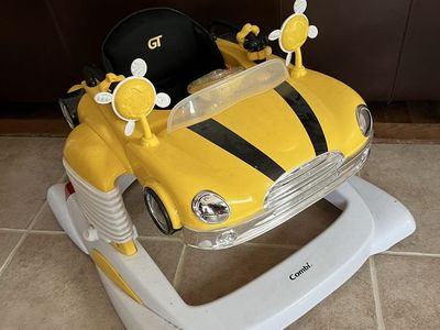 Combi brand car baby walker