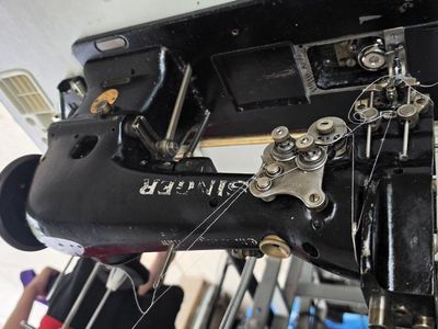 SINGER 119W2 Industrial Lockstitch Sewing Machine